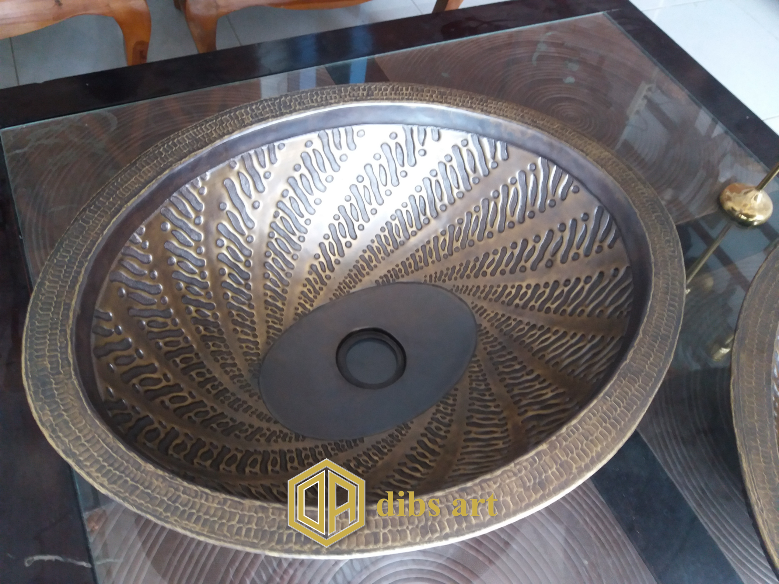 wastafel kuningan klasik