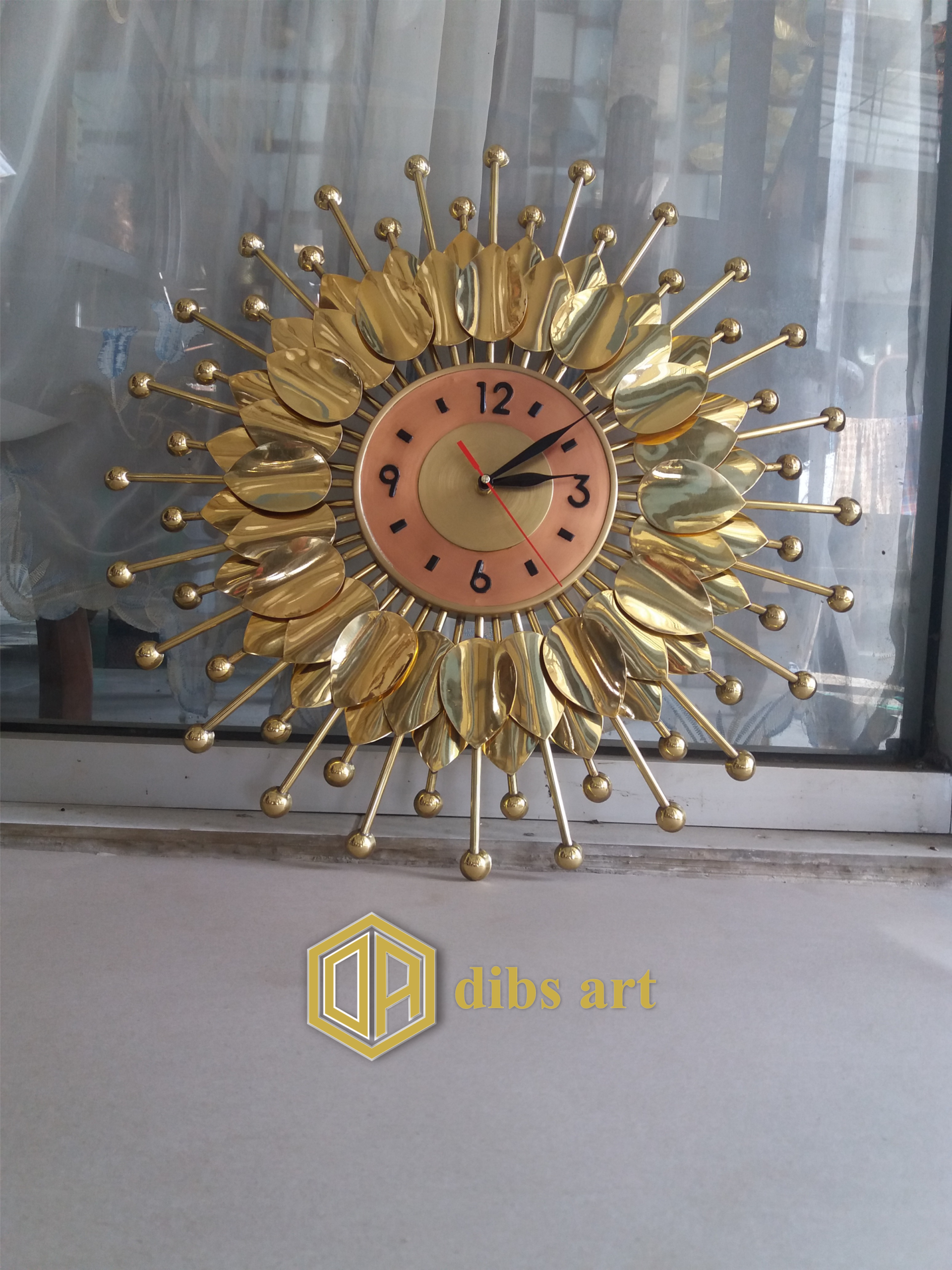 Jam Dinding Kuningan Elegan Handmade – Dibs Art jam dinding kuningan