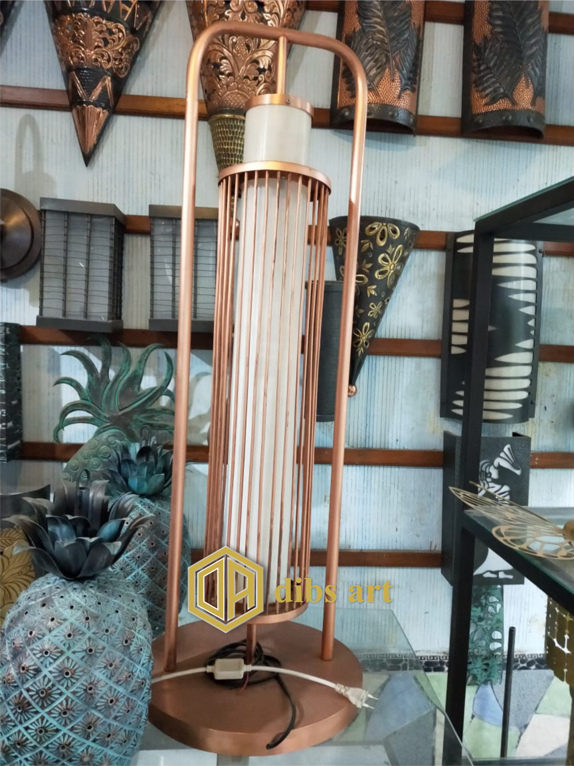 Lampu Berdiri Tembaga Minimalis Modern – Dibs Art lampu berdiri tembaga minimalis