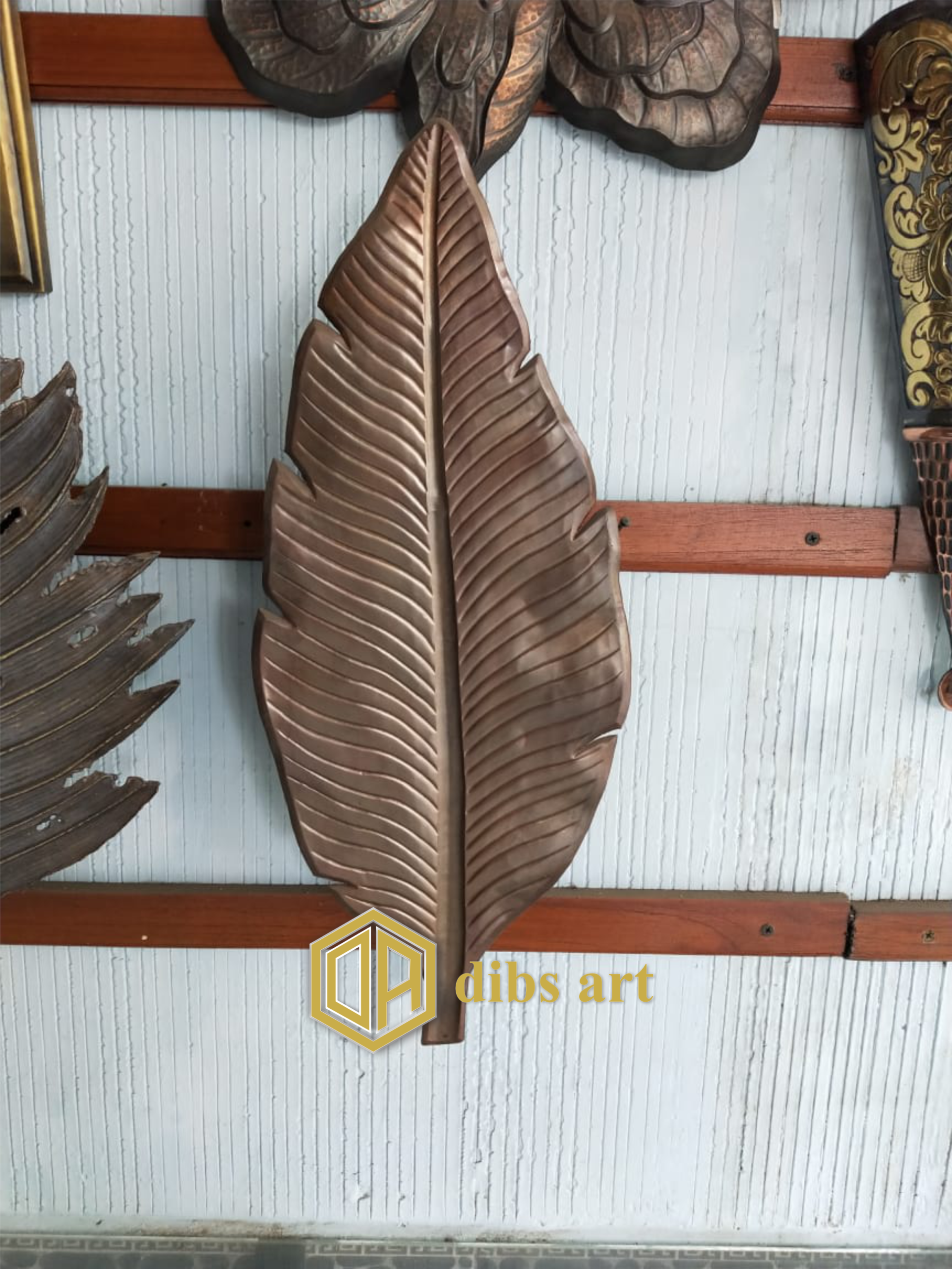 lampu dinding kuningan daun pisang
