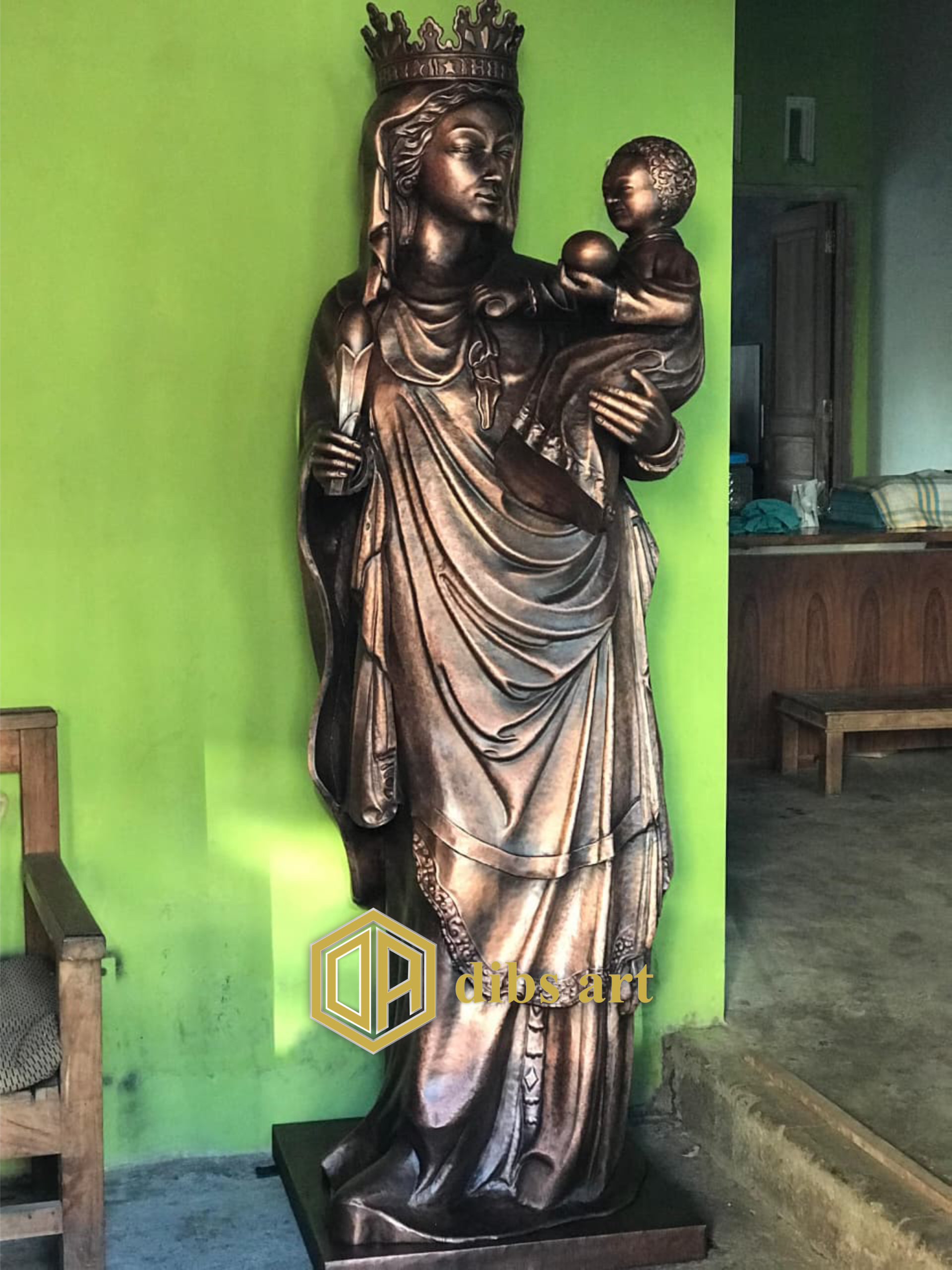 patung tembaga bunda maria