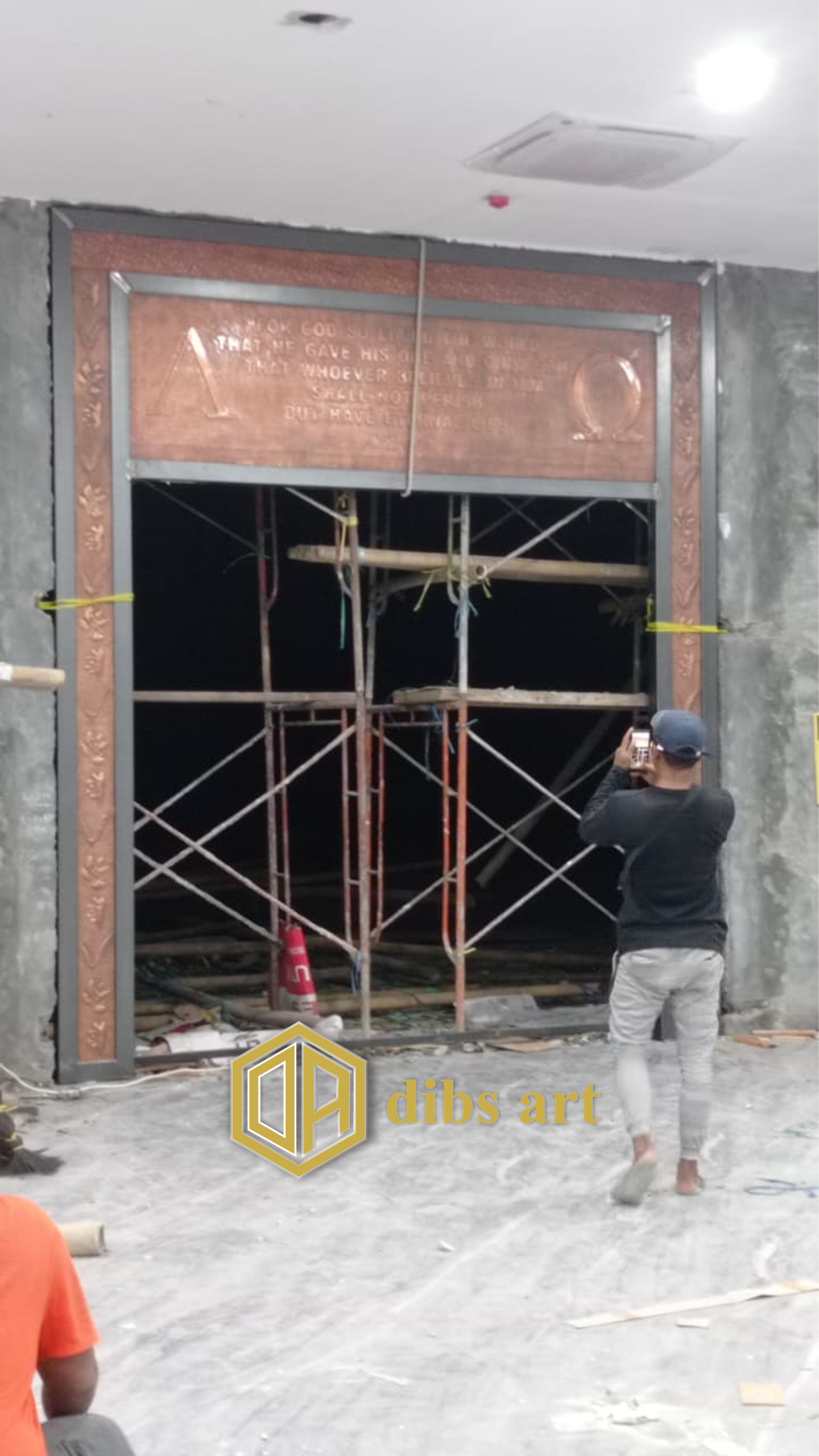 relief tembaga outdoor pemasangan