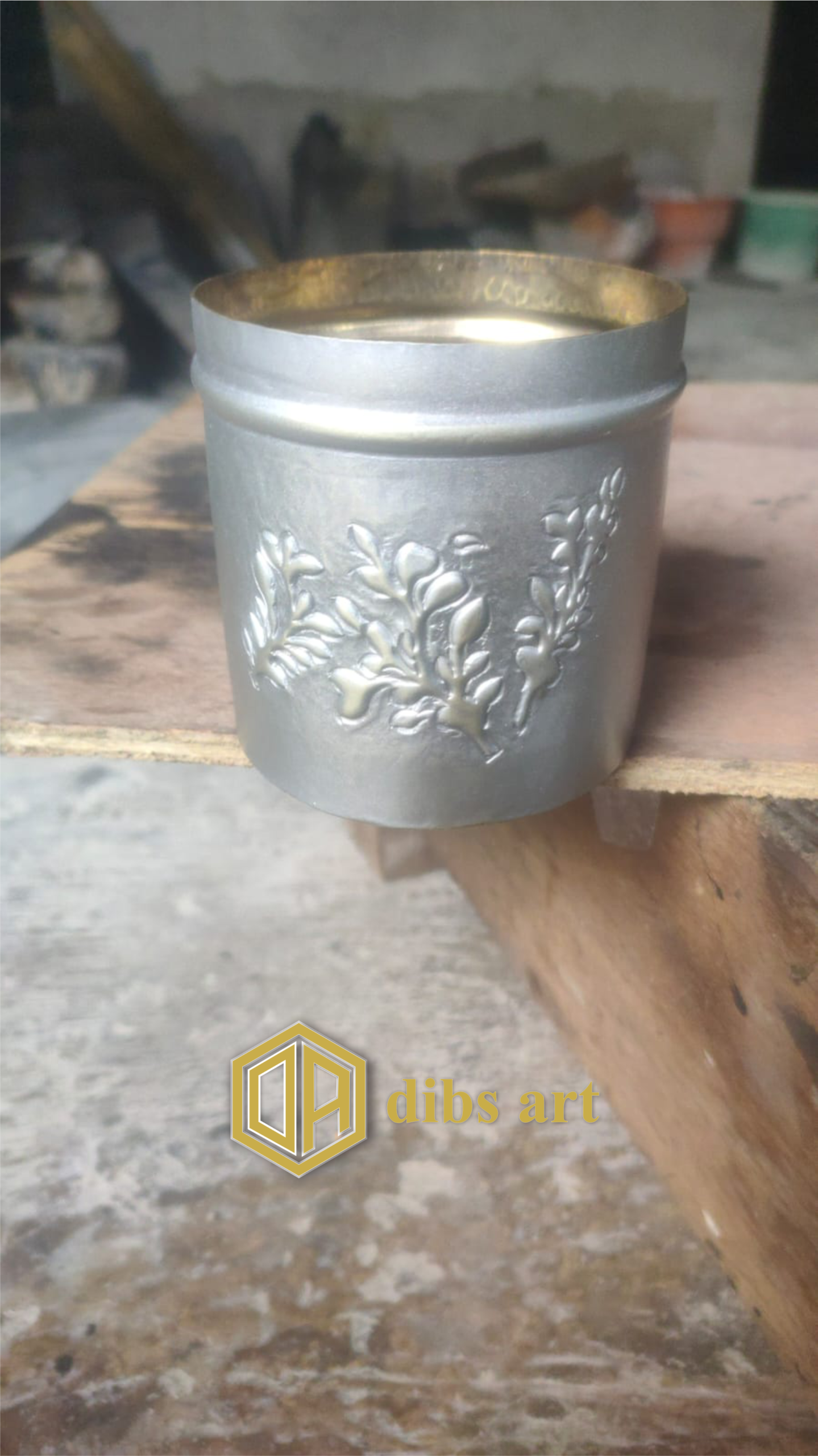 souvenir kuningan tempat lilin putih