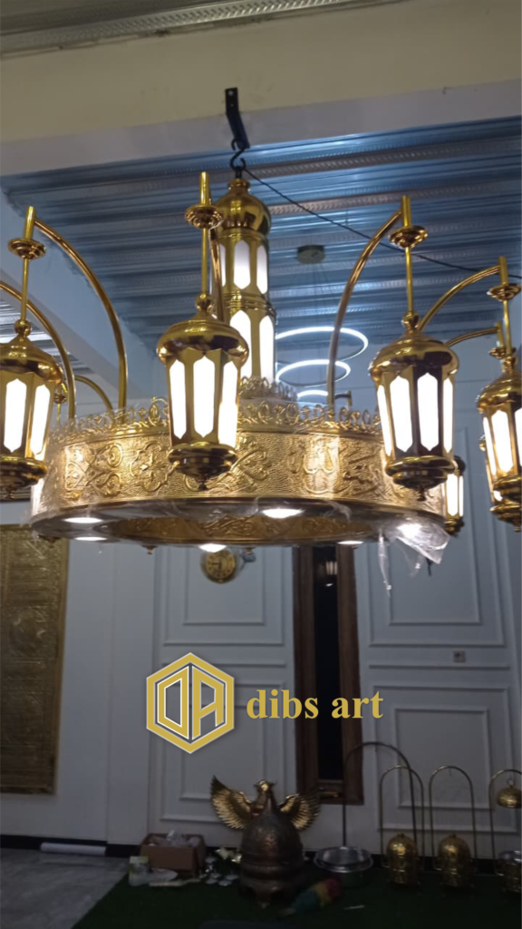 Lampu Gantung Nabawi Kuningan 9 Tangkai Elegan lampu gantung nabawi kuningan 9 tangkai