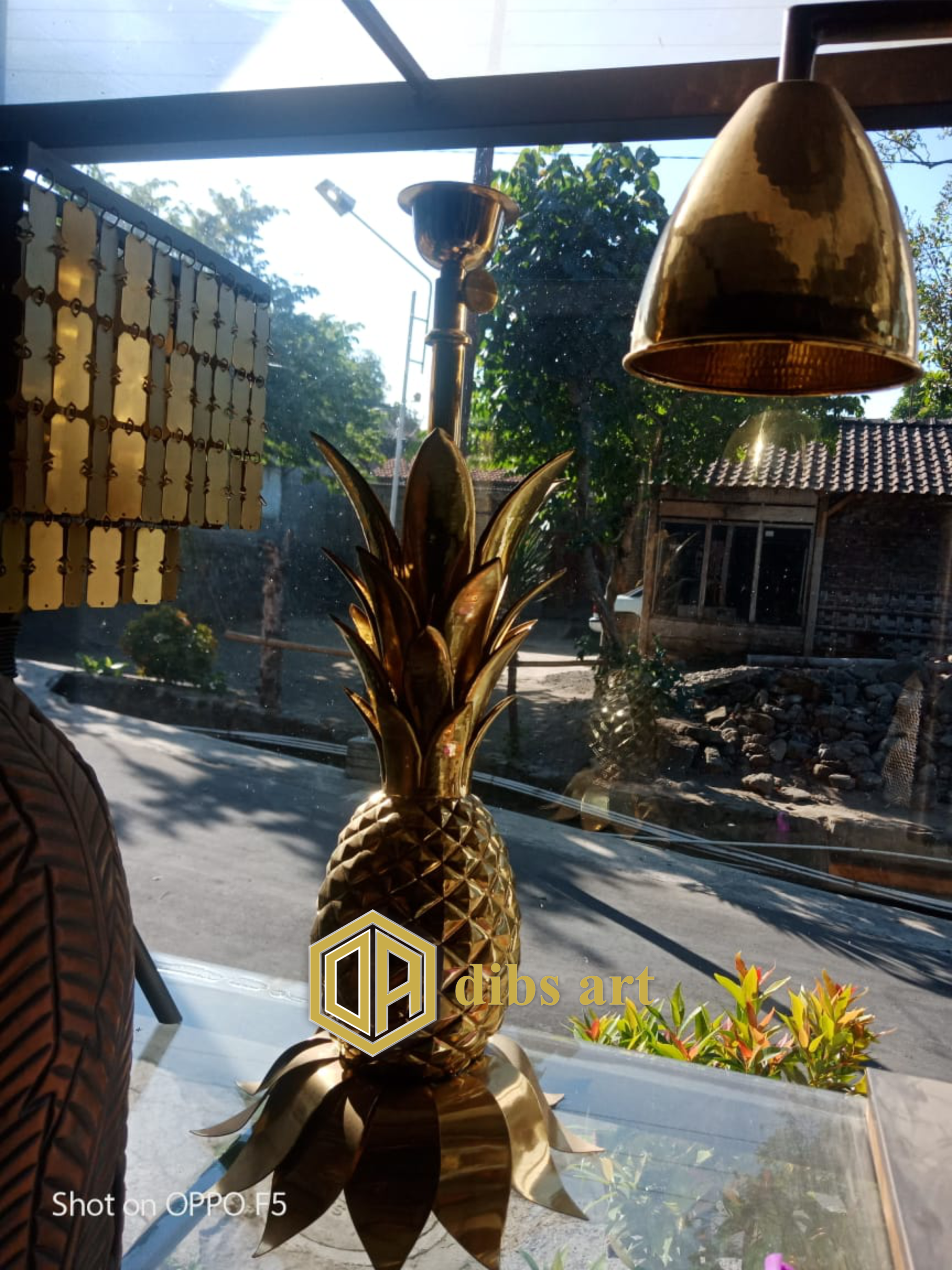 lampu meja kuningan nanas