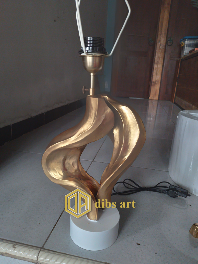 Lampu Meja Kuningan Seni Elegan lampu meja kuningan seni