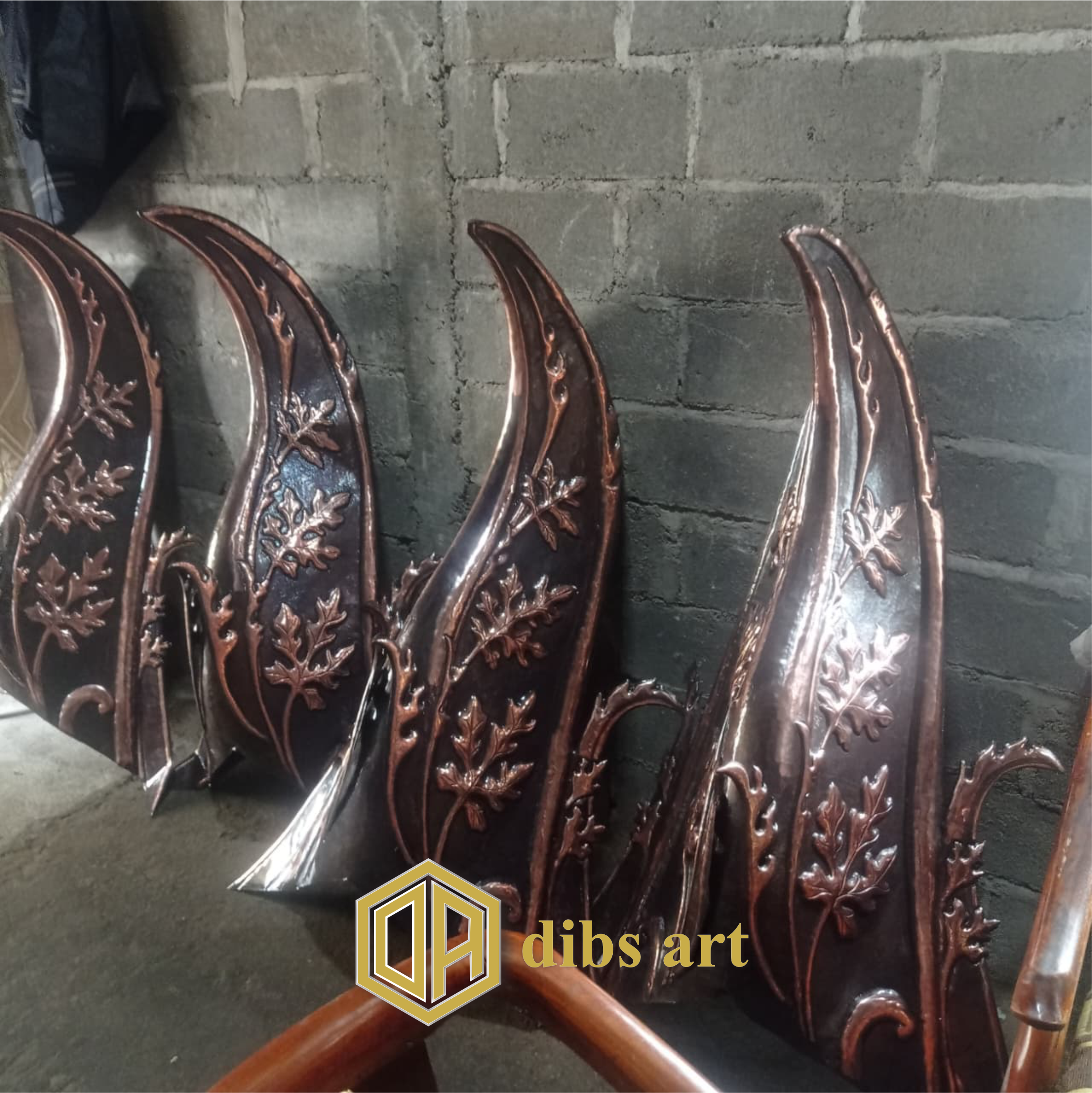 makara tembaga klasik tangkai