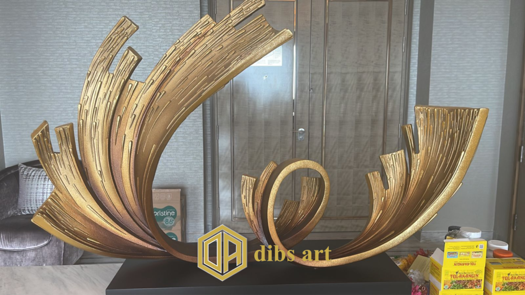 ornamen kuningan kontemporer klasik