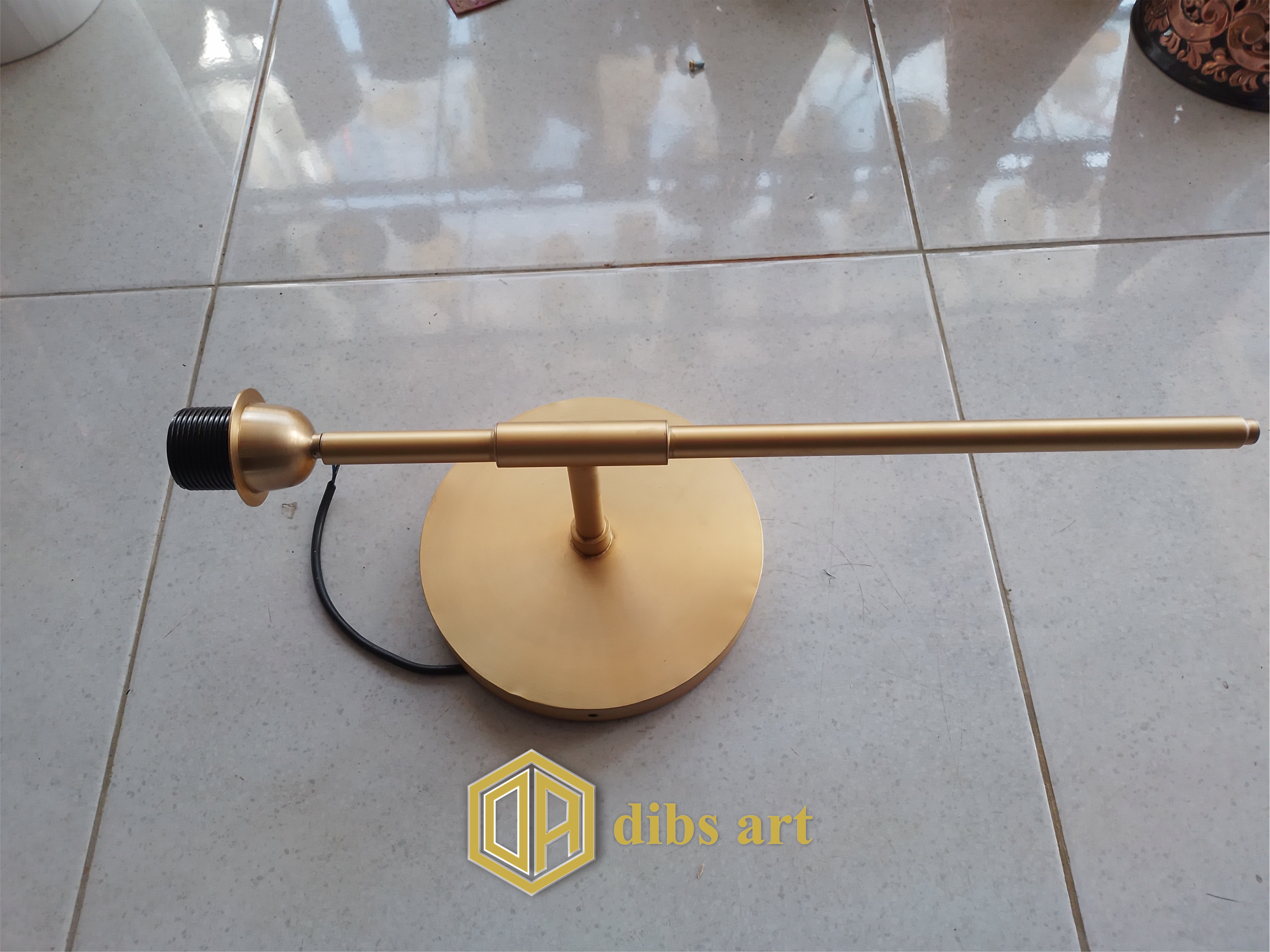 lampu dinding kuningan minimalis simple
