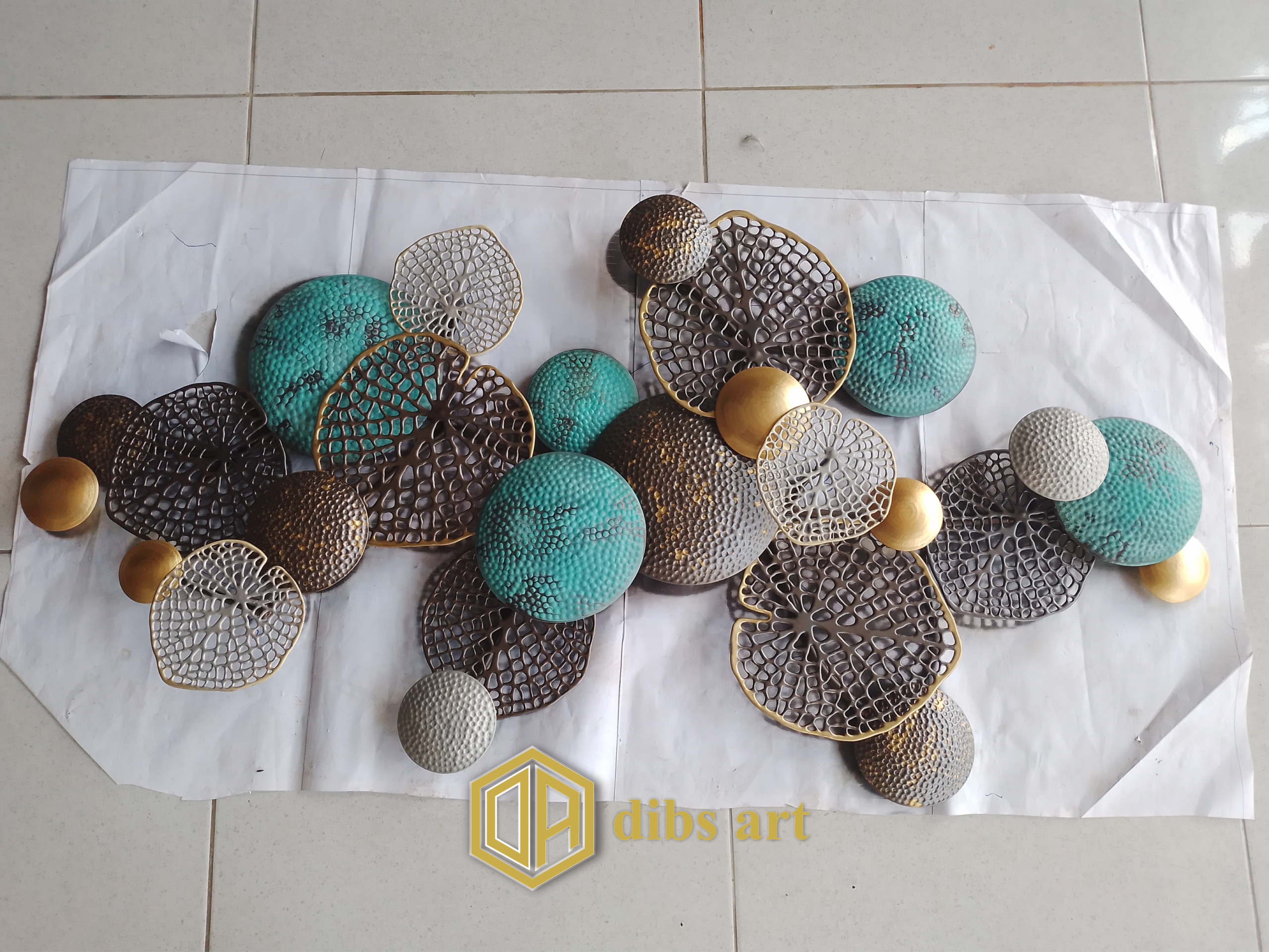 wall decor kuningan vintage
