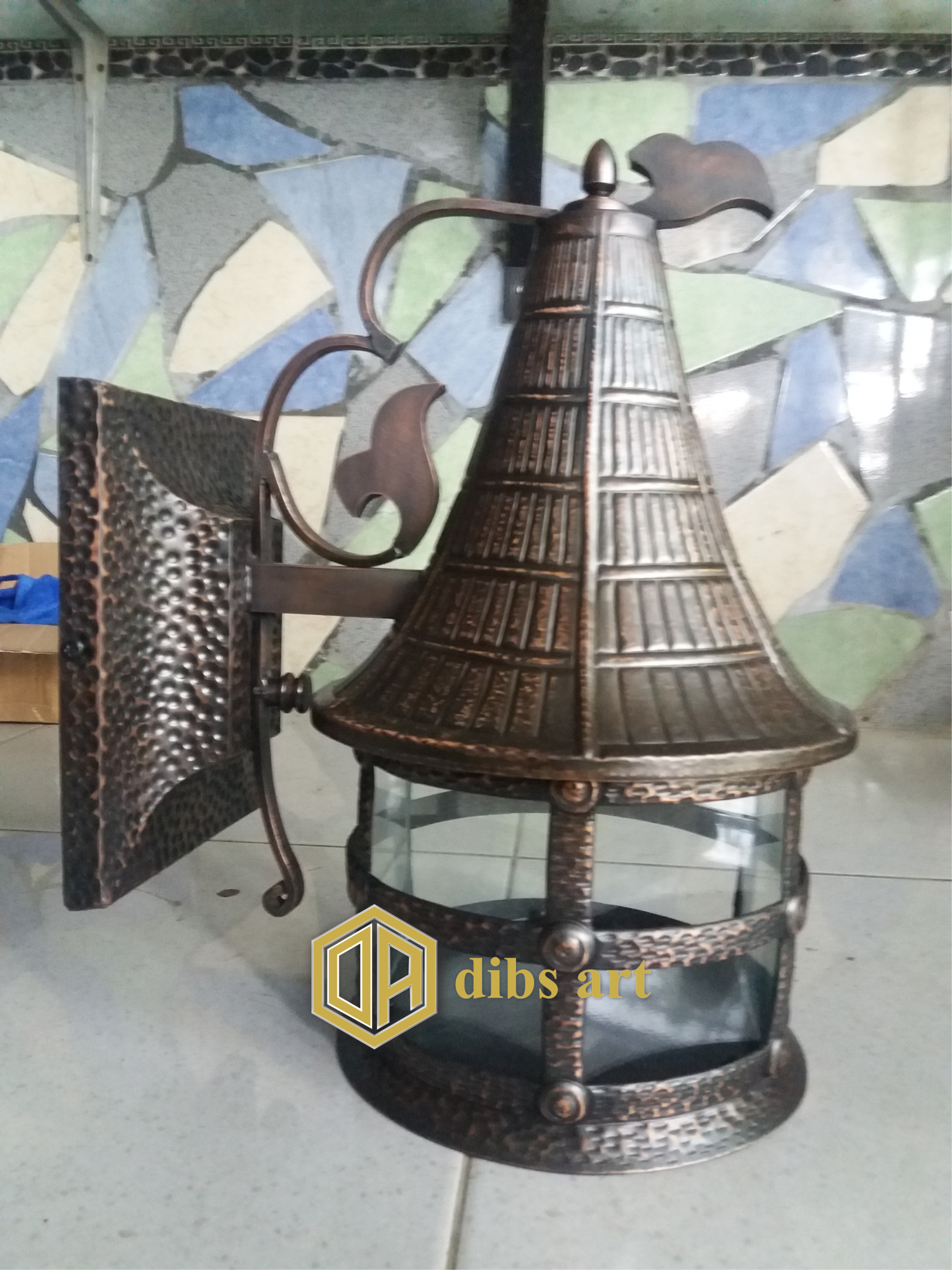 lampu dinding kuningan model rumah