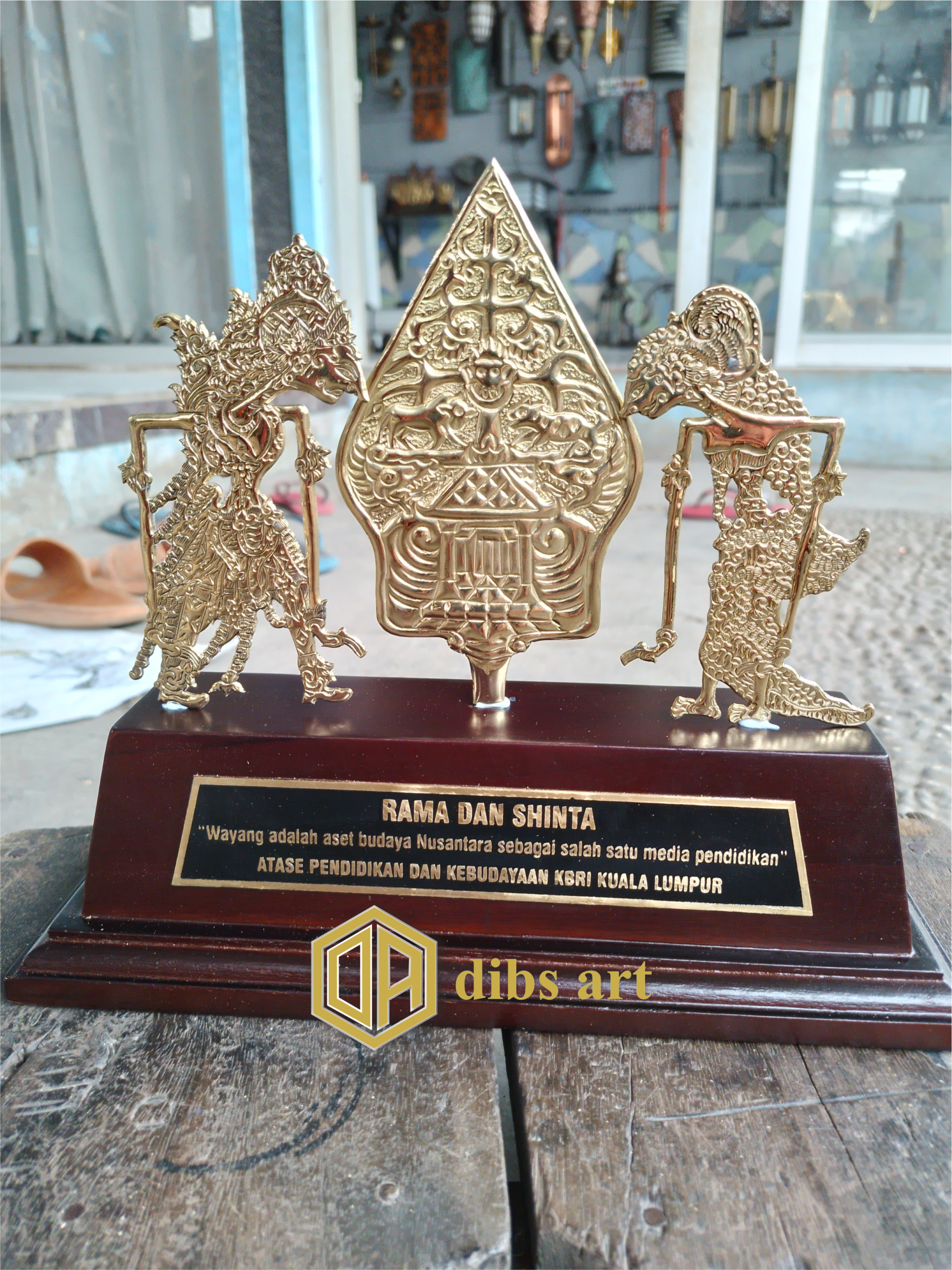 souvenir kuningan rama sinta