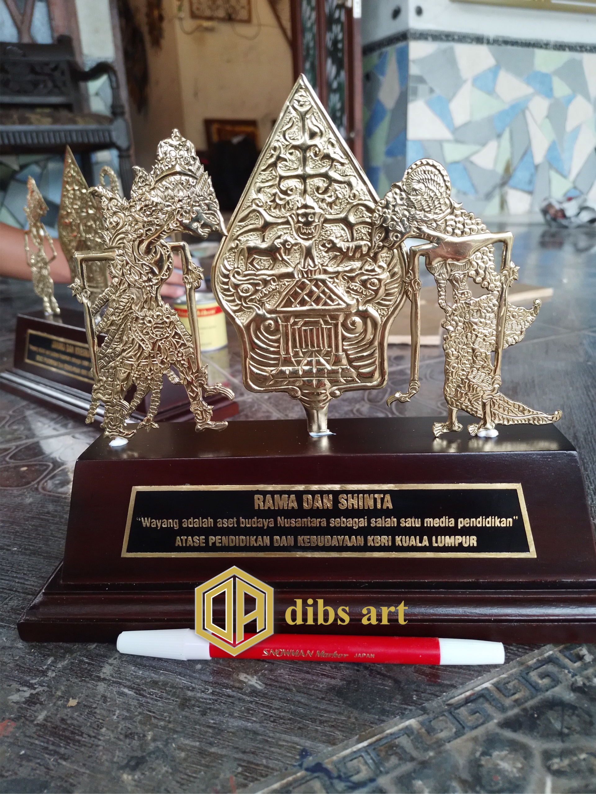 souvenir kuningan rama & sinta
