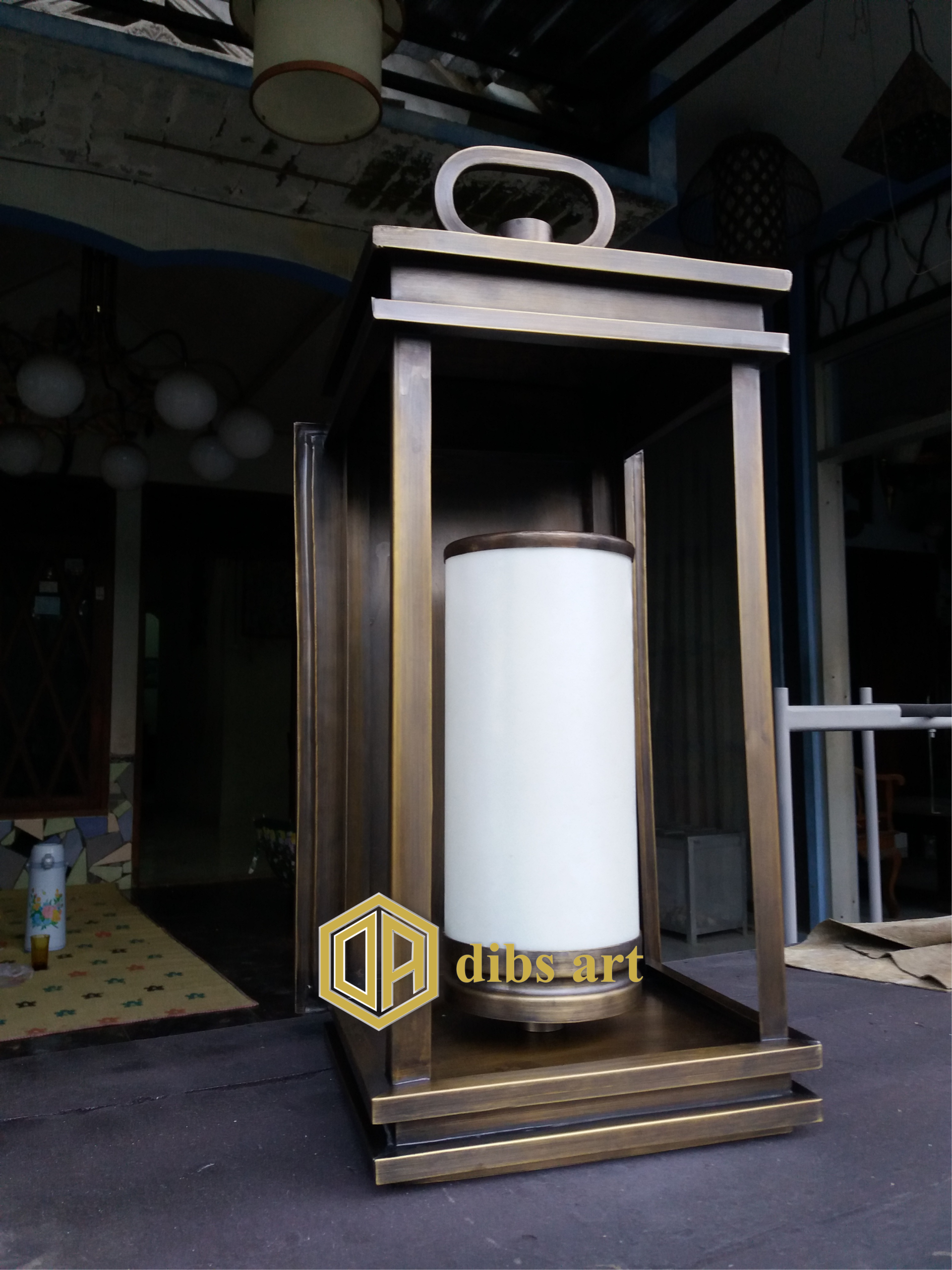 lampu dinding lentera kuningan minimalis modern