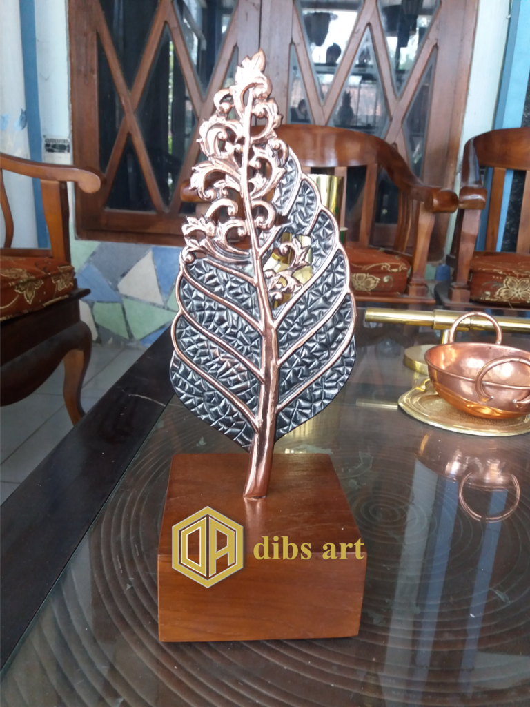 Souvenir Tembaga Model Daun souvenir tembaga model daun