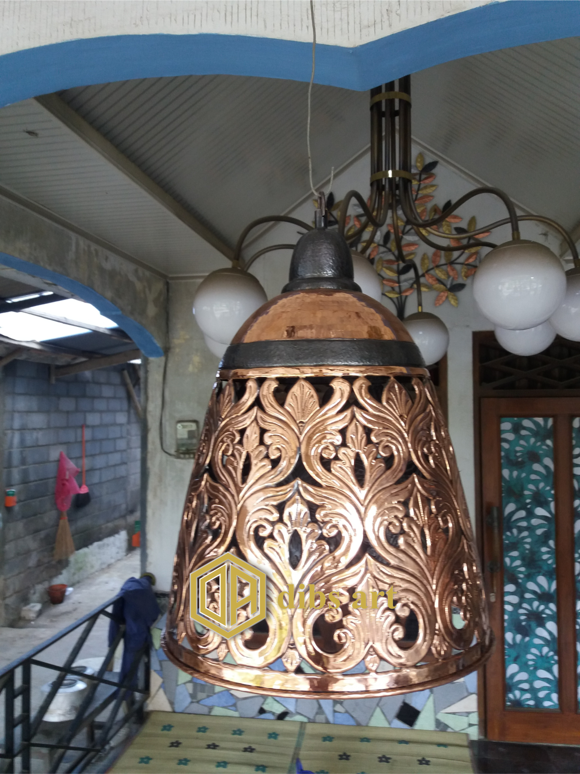 lampu gantung tembaga motif ukir